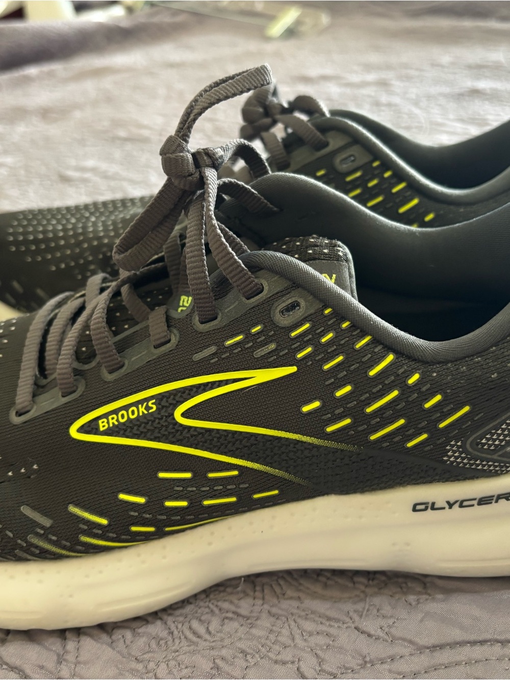 Brooks Men’s Gray and Neon Yellow Training Shoe